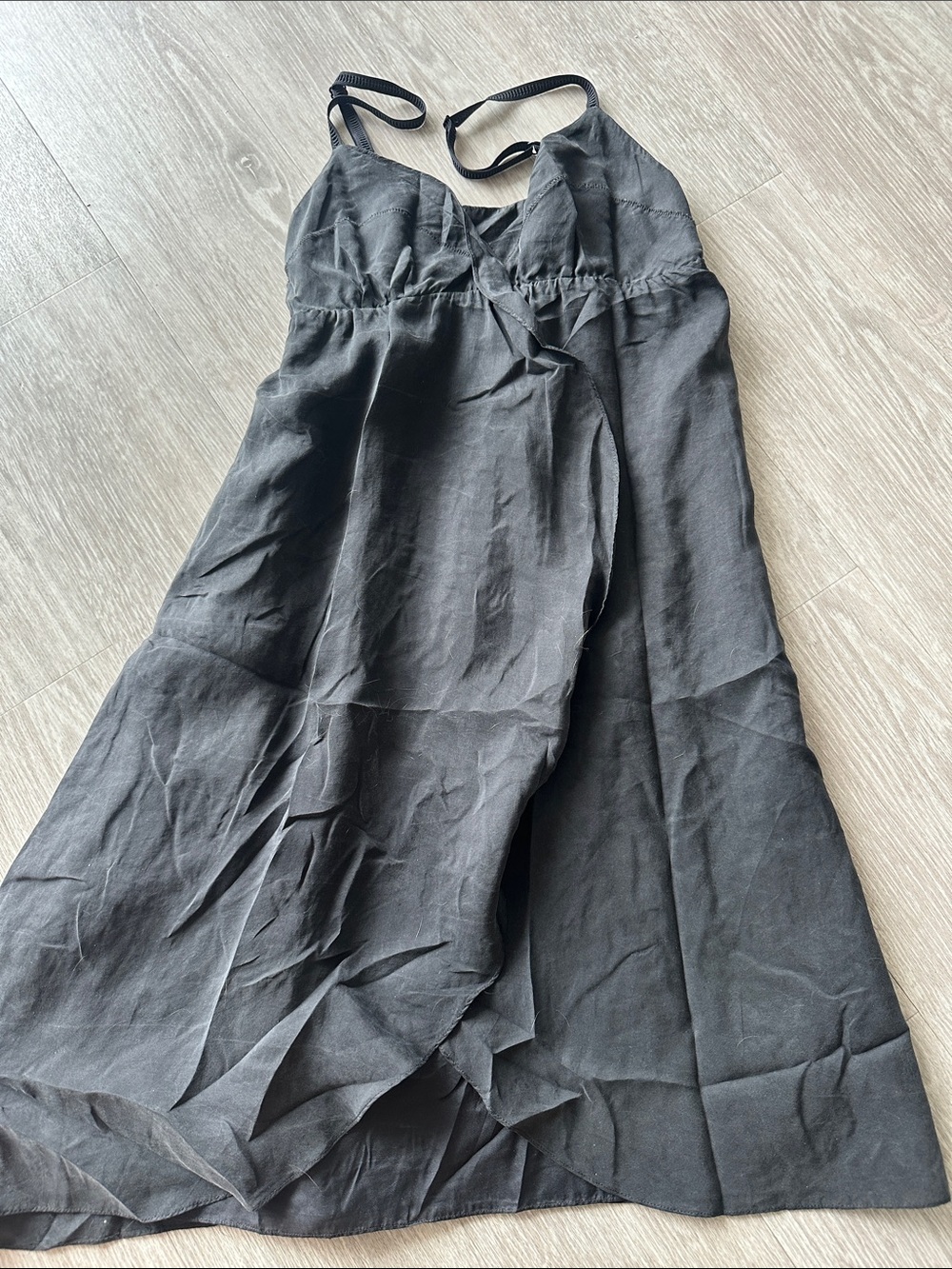 Aritzia Wilfred Women's Black Silk Slip Midi Dress with Spaghetti Straps. Xxs